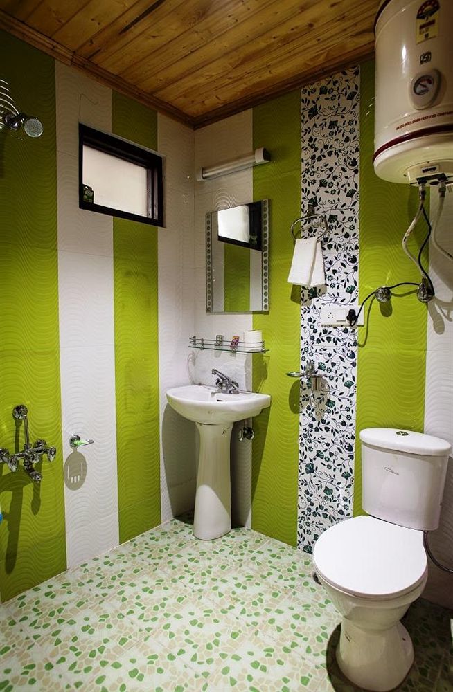 Sheesha Residency Hotel Srīnagar Buitenkant foto